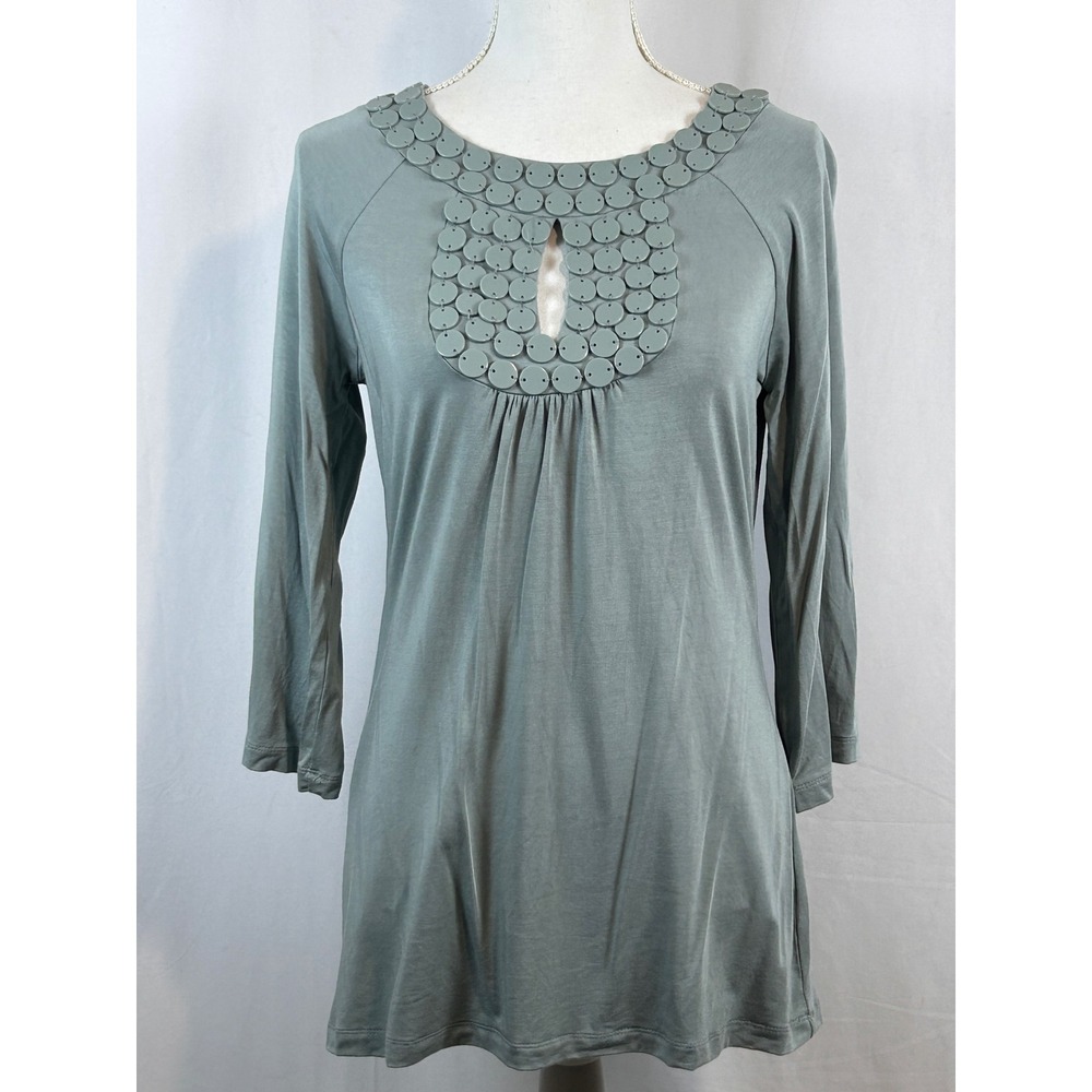 Vertigo Paris Sage Green Disc Embellished Keyhole Tunic Top XS 3/4 Sleeve Blouse